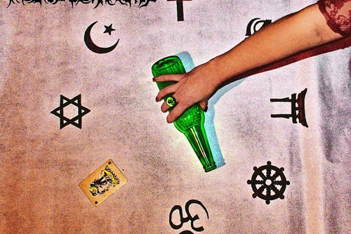 Boh vraj zlyhal, tvrdia Pseudosapiens